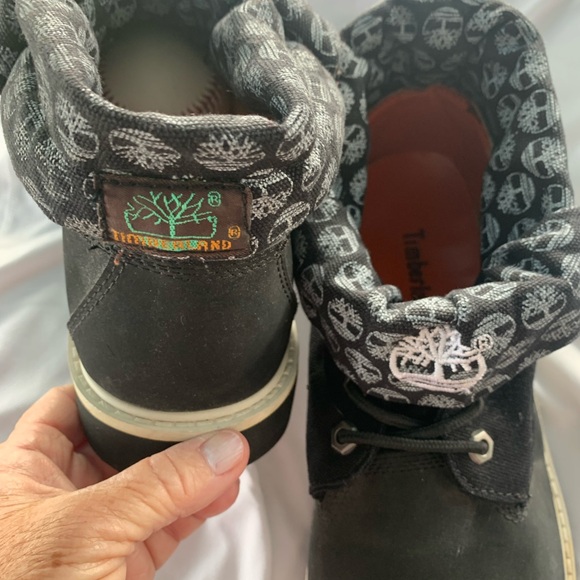 Vintage Timberland All Black (12) Lace-Up Boots; bottom suede top half canvas - Picture 16 of 16